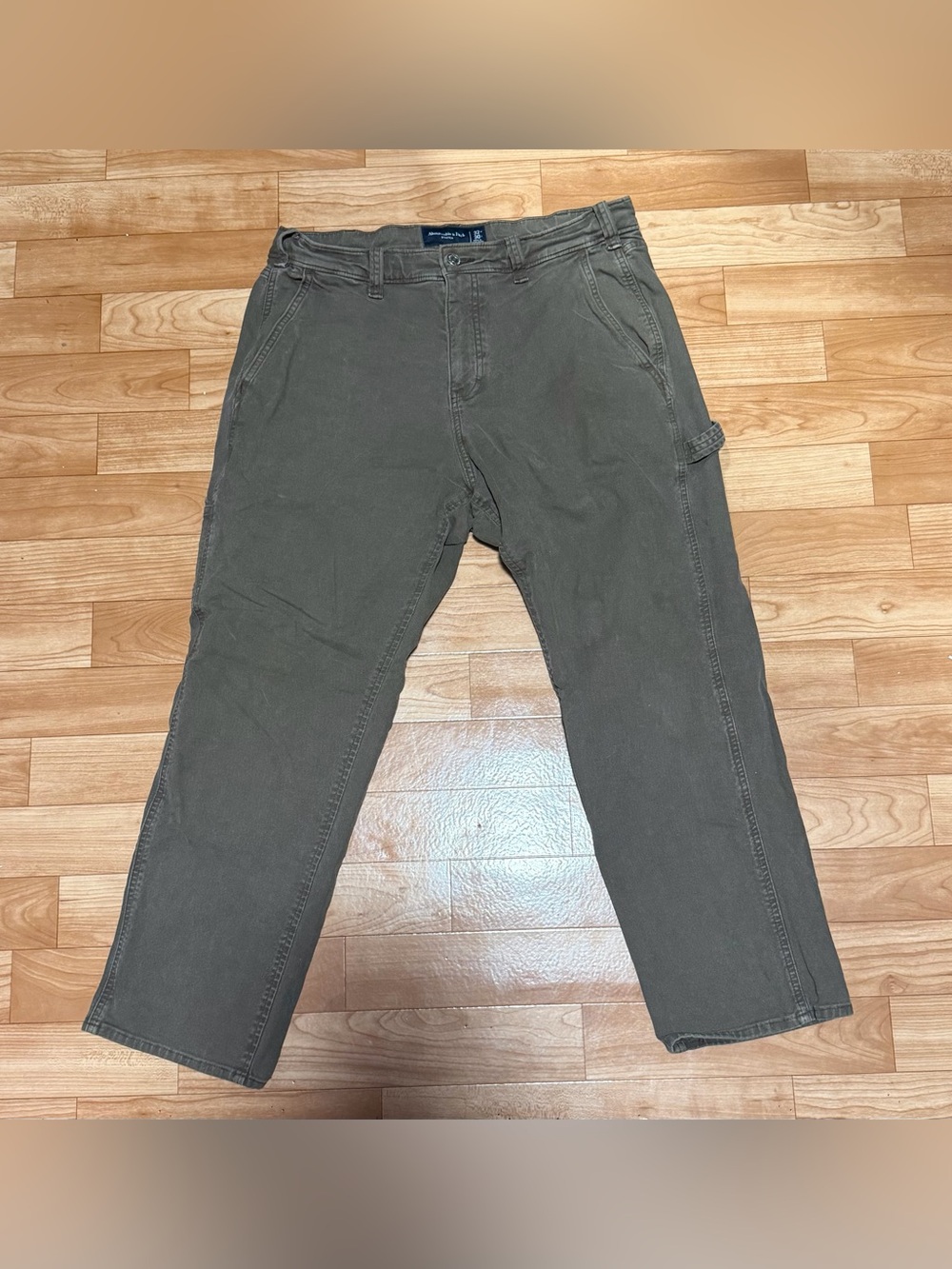 Abercrombie & Fitch Men's Brown Relaxed Carpenter Jeans